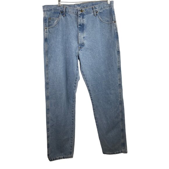 Wrangler Jeans Men's 40x34 Blue Regular Fit Workwear Denim Flat Front - Picture 1 of 7